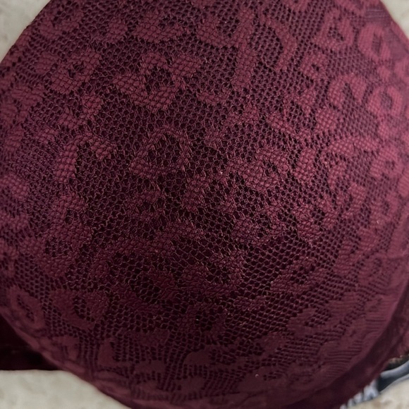 Pink Victoria’s Secret Pink Push Up Plunge Bra size 34D - Picture 2 of 8